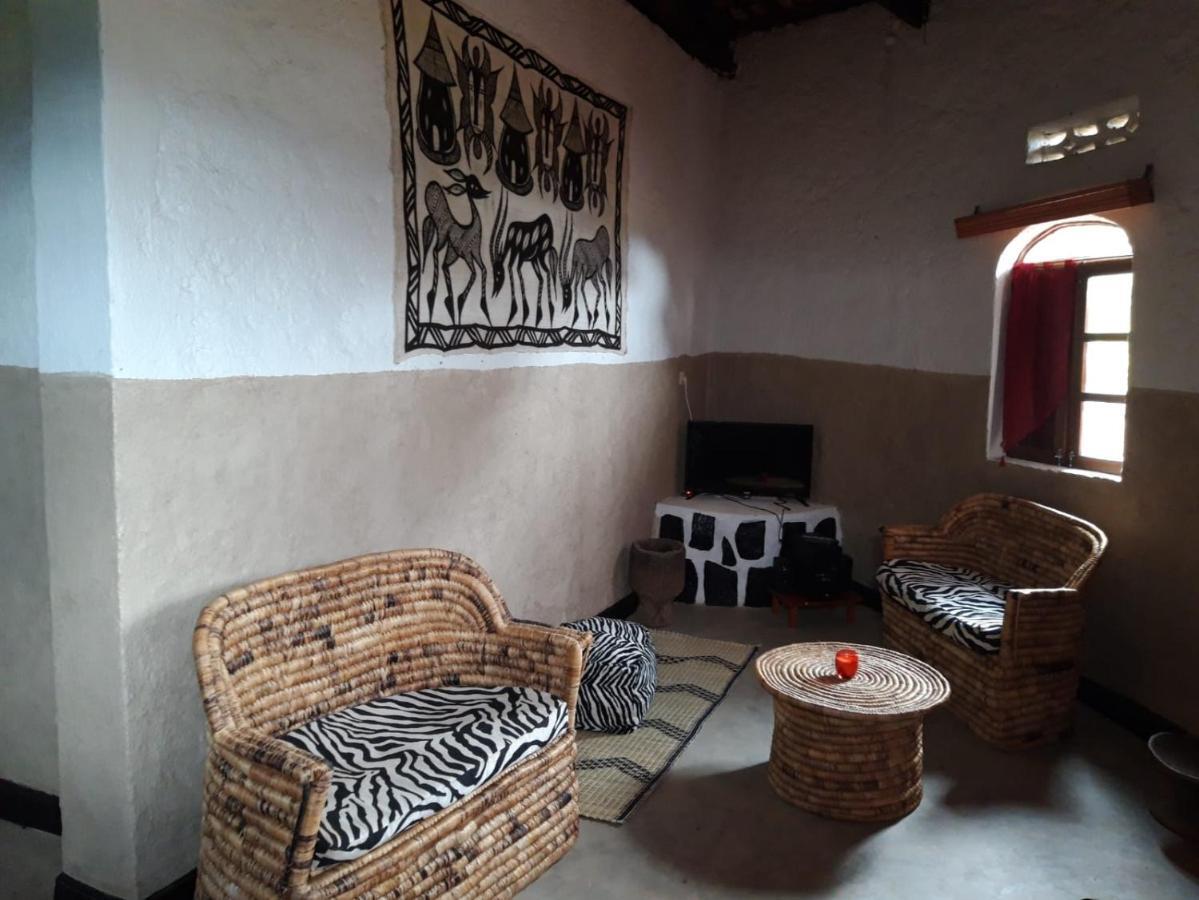 Nena House Hotel Rusatira Екстериор снимка